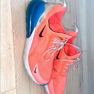 Nike air 270’s